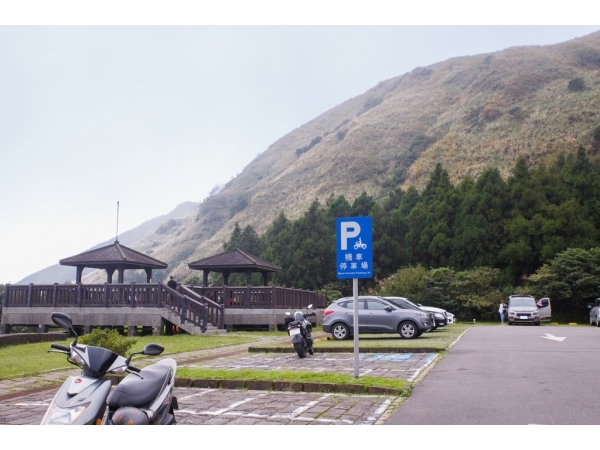 陽明山夢幻湖停車場