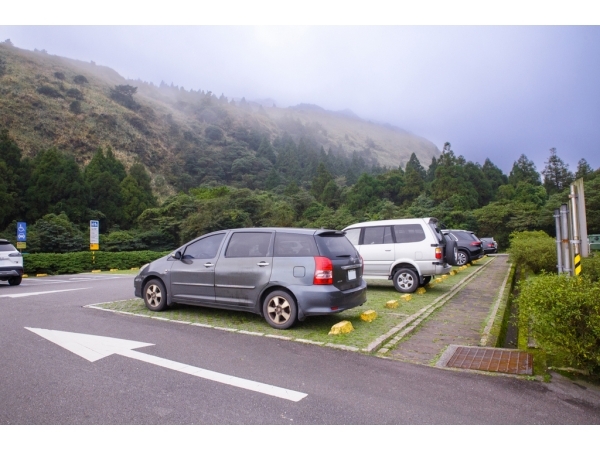 陽明山夢幻湖停車場