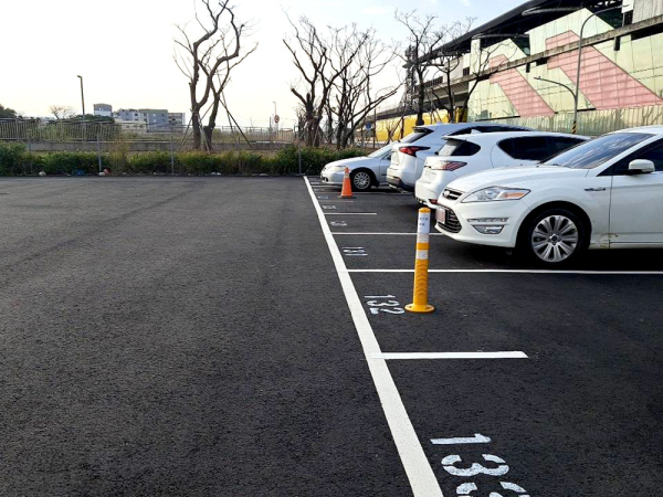 A15 Public Parking Lot
