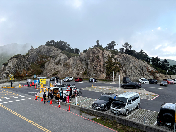 Hehuanshan Wuling Public Parking Lot
