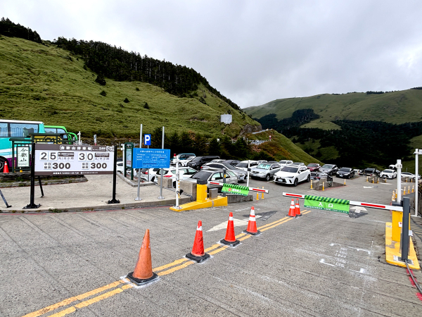 Hehuanshan Visitor Center Parking Lot