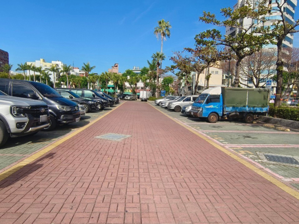Chung Hwa Parking Lot
