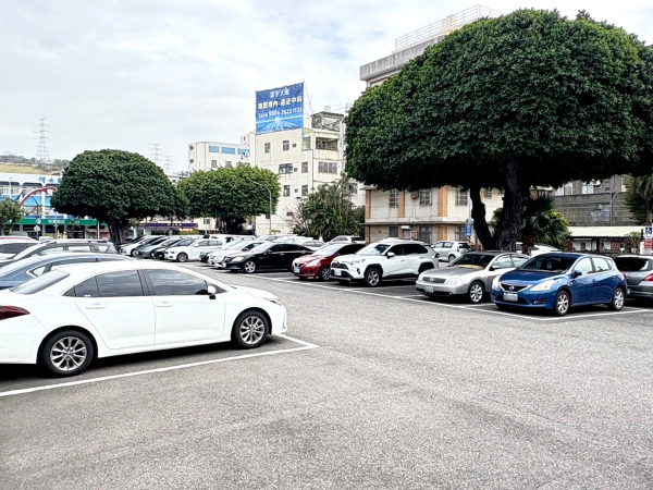 Gomach Parking Lot