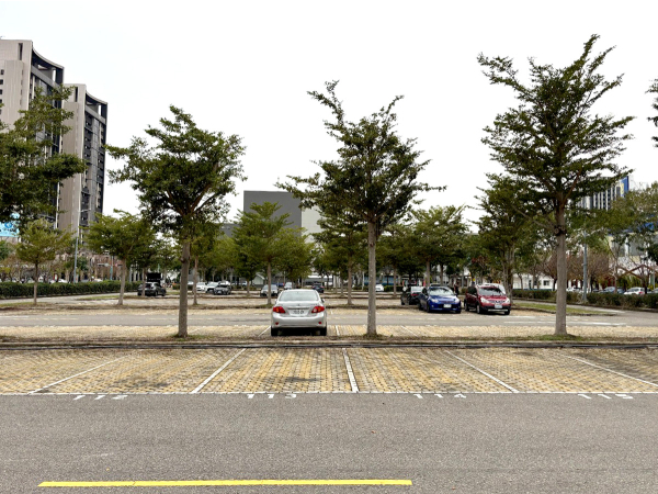 Xincuo Parking Lot