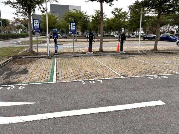 Xincuo Parking Lot