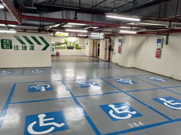 捷運新店站停車場