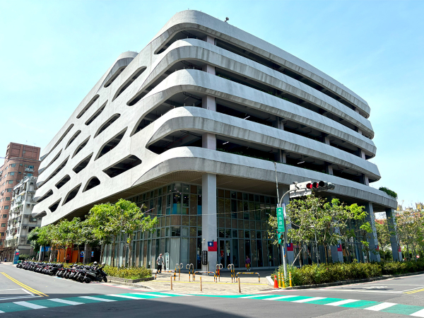 Luzhou Ren'ai Multi-Story Parking Garage
