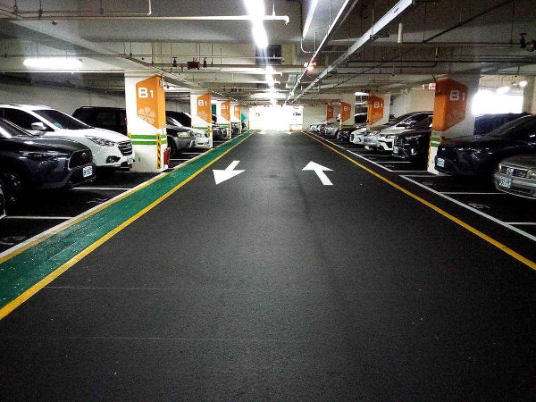 Erchong Park Parking Lot