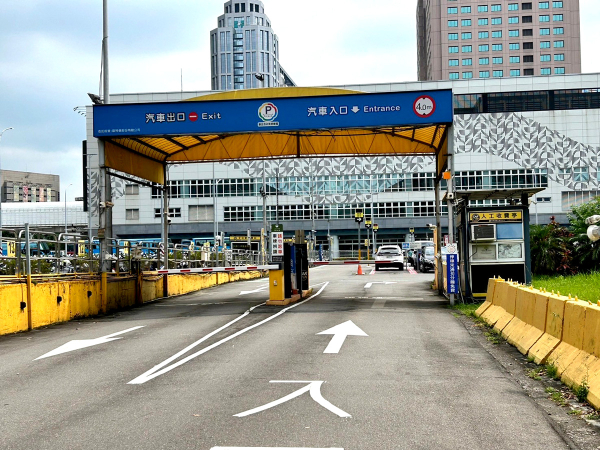 Banqiao Special Zone No. 3 Parking Lot