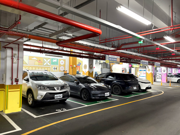 Banqiao Junior High School Underground Parking Garage