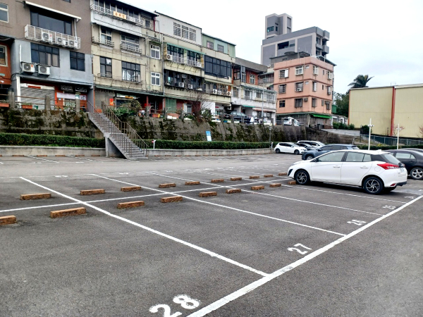 Linkou Ting Er Parking Lot