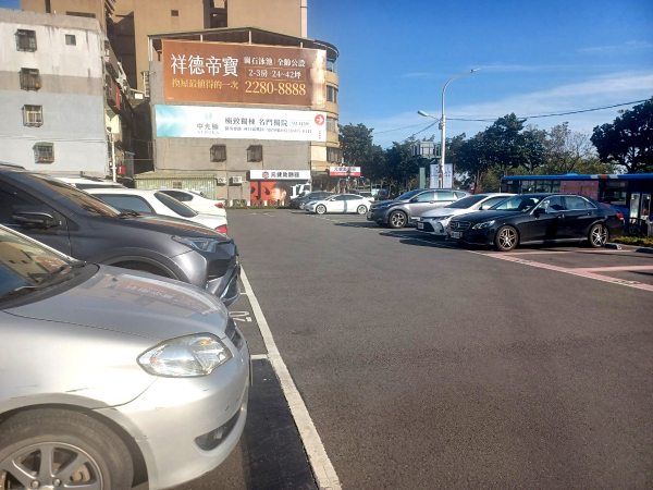 Linkou Ting Si Parking Lot