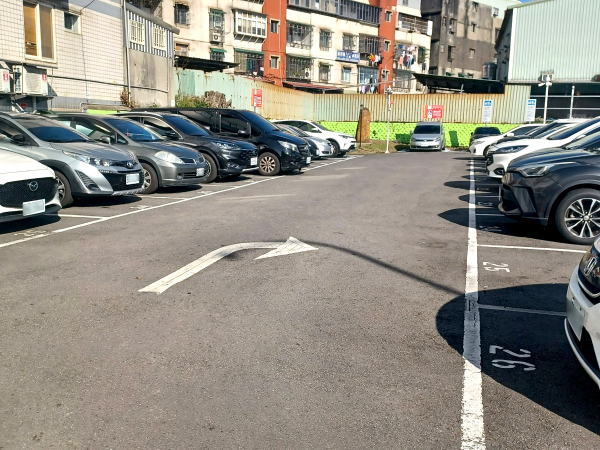 Linkou Ting Qi Parking Lot