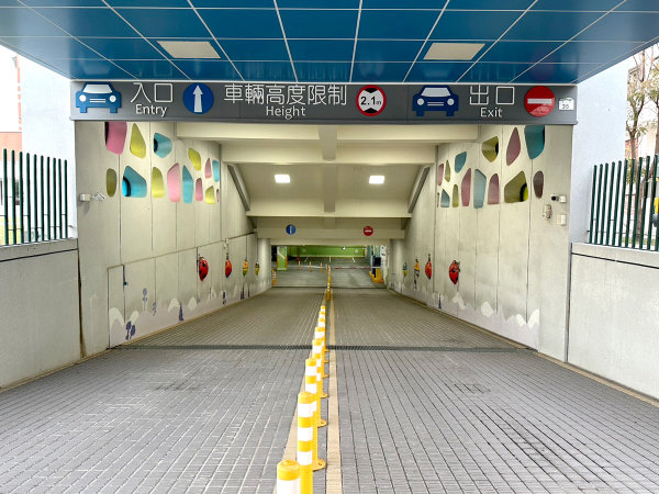 Gushan Elementary School Parking Lot