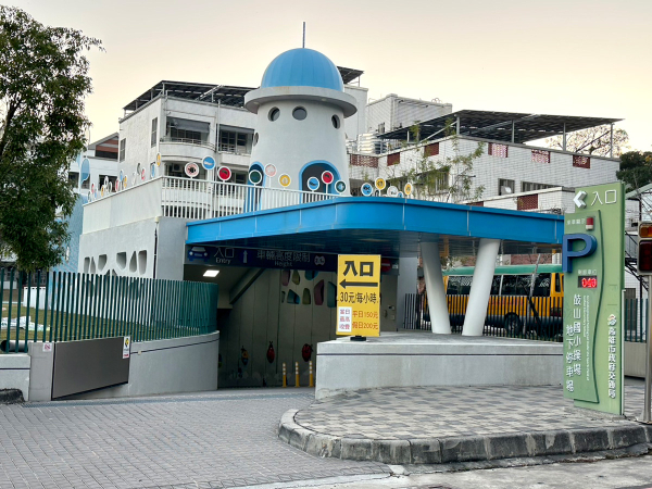 Gushan Elementary School Parking Lot