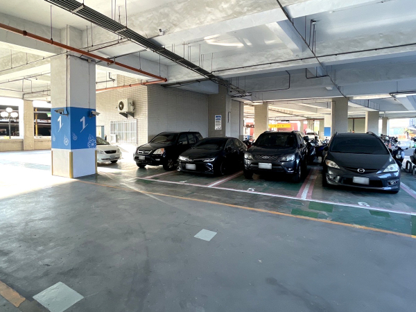 Linyuan Multi-Story Parking Garage