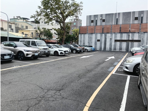 Dechang Parking Lot
