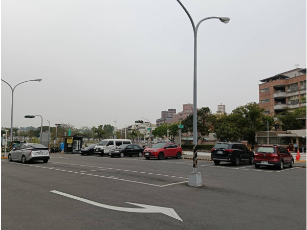 Huashan Parking Lot