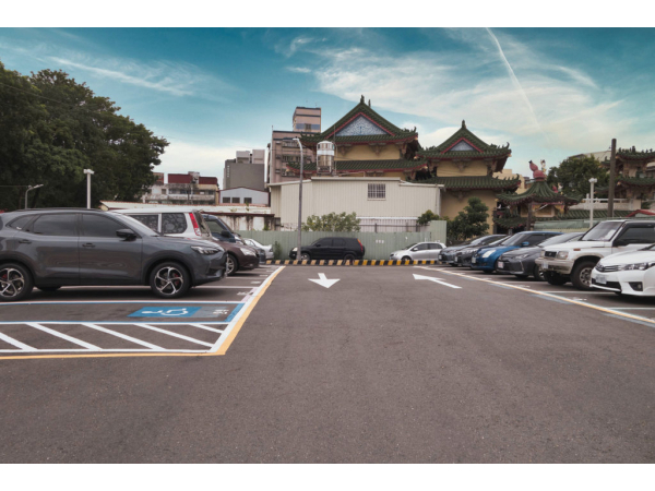 Rueifu B Parking Lot