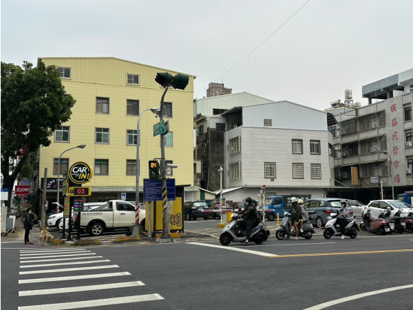Wolong Parking Lot