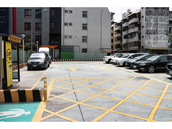Ruichang Parking Lot