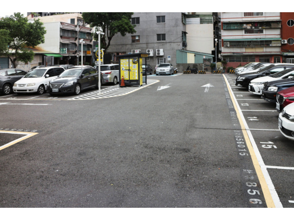 Ruibei Parking Lot