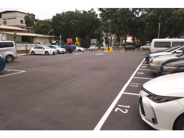 Ruifeng A Parking Lot